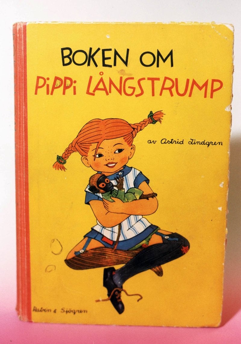 1945 kommer den första boken om den uppnosiga "Pippi Långstrump" ut. Författarinnan Astrid Lindgren hittade från början på berättelserna om Pippi Långstrump för sin egen dotter. 1945 vann hon en barnbokstävling med boken. Foto: Pressens Bild/TT